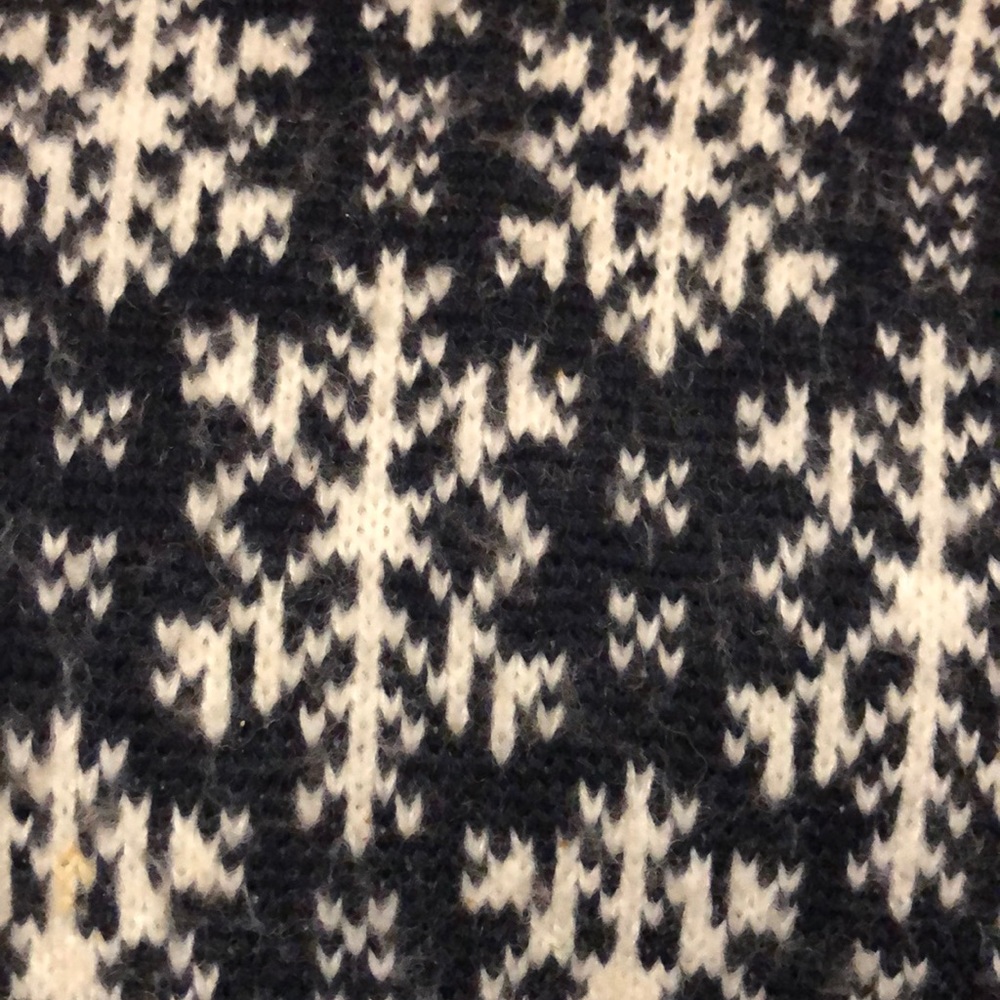 Sweater - Picture 2 of 5